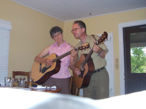 Gretchen Schaefer and Doug Hubley, aka Day for Night, learn a song in Boulder, Colo., in 2008. Hubley Archives.